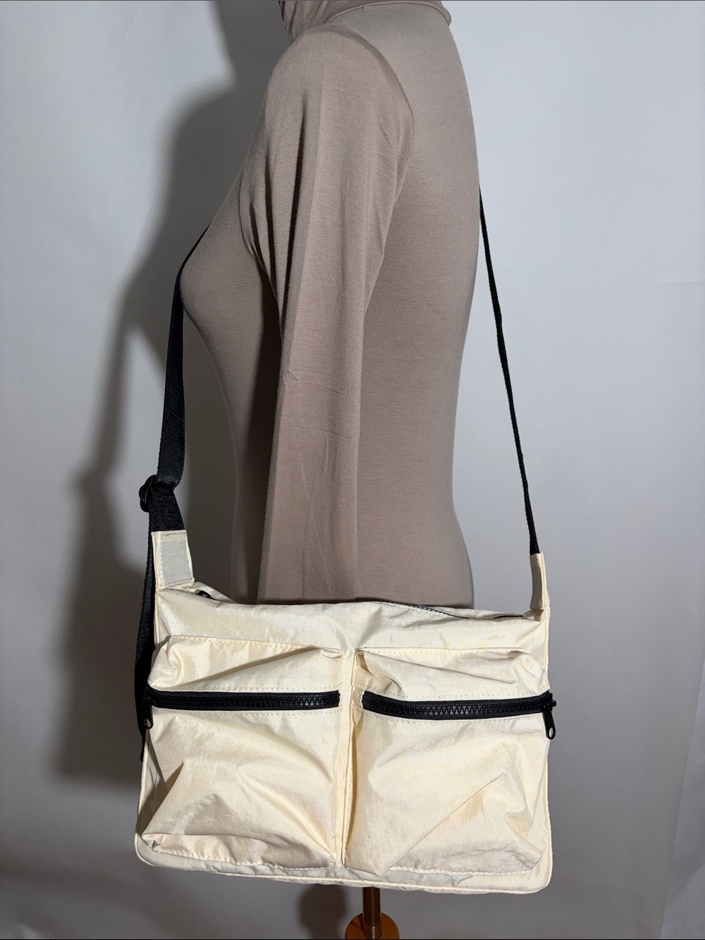 Baggu Medium Cargo Crossbody Ivory Color Bag